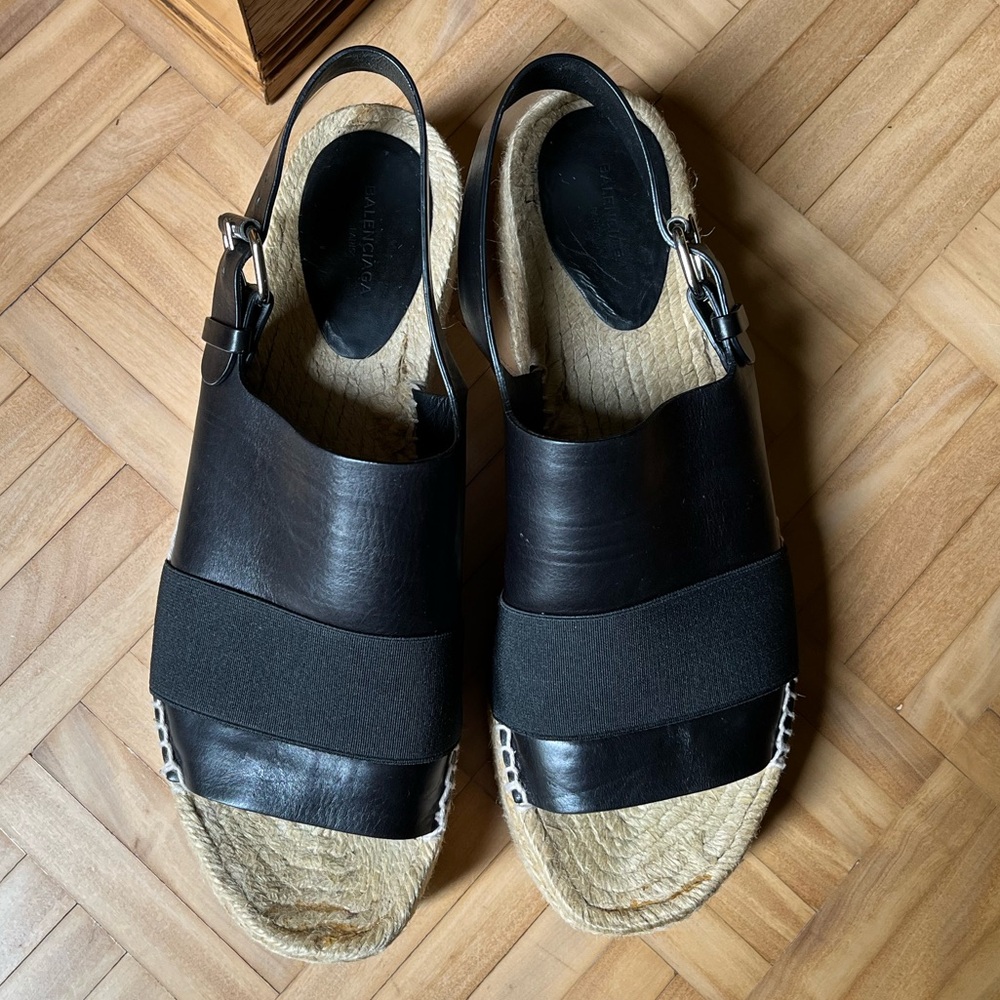 Balenciaga Flat Leather Raffia Platform Sandals - Picture 10 of 11